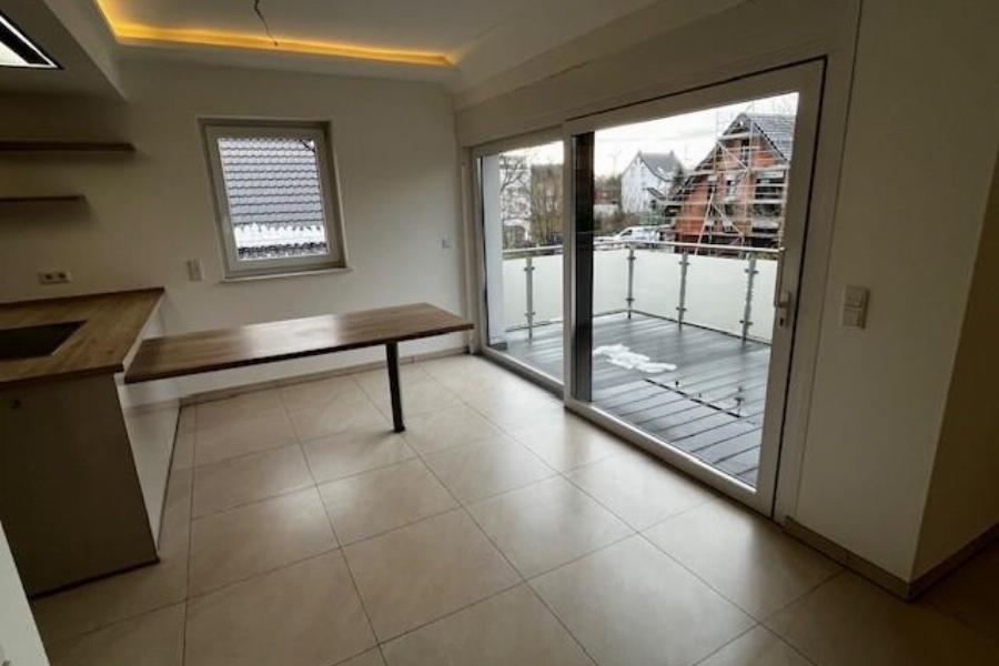 Offene Küche mit Blick auf dem Balkon